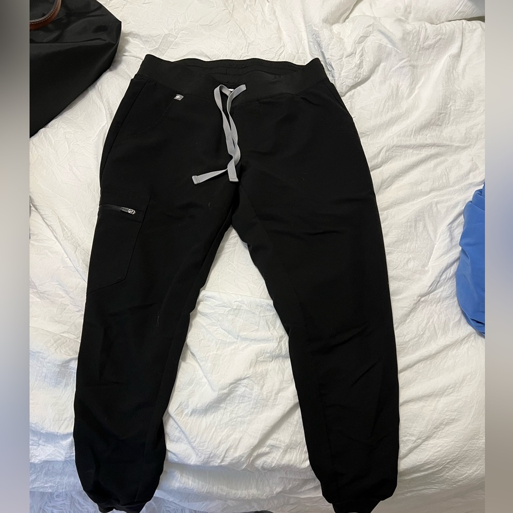 Figs Zamora black joggers